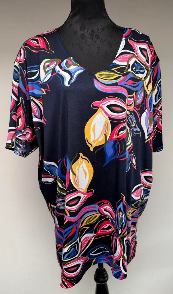 Superleuk donkerblauw shirt gekleurde bloemen MAGNA 56/58, Ophalen of Verzenden, Zo goed als nieuw, Blauw, Shirt of Top