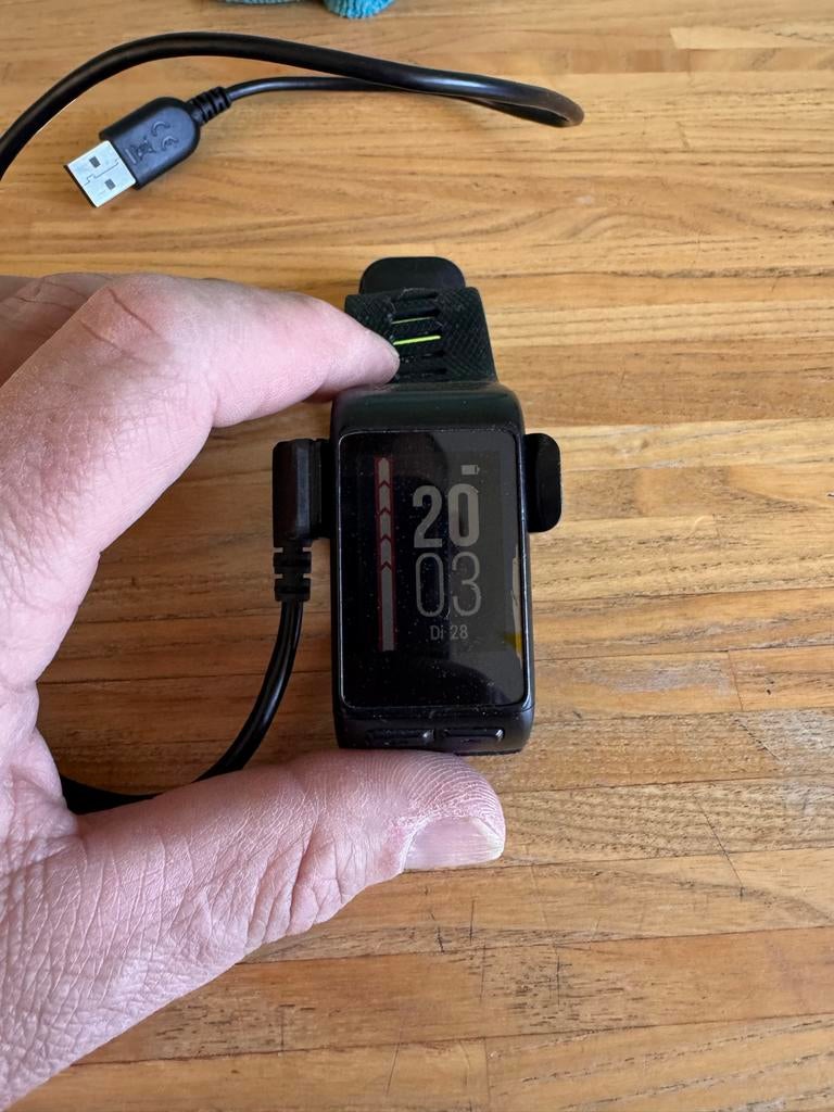 Garmin Fitness Tracker - Houd je activiteit bij, Gebruikt, Zwart, Ophalen of Verzenden, Waterdicht