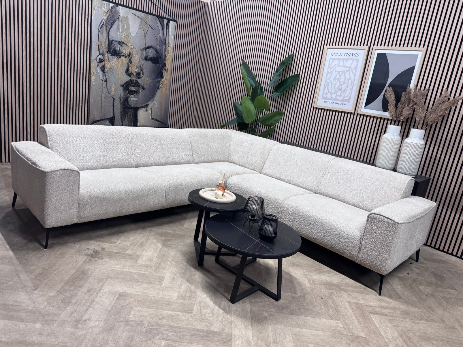 ZGAN Moderne Bouclè Hoekbank - Créme - 270 x 270cm, 250 tot 300 cm, -, Hoekbank, Ophalen of Verzenden