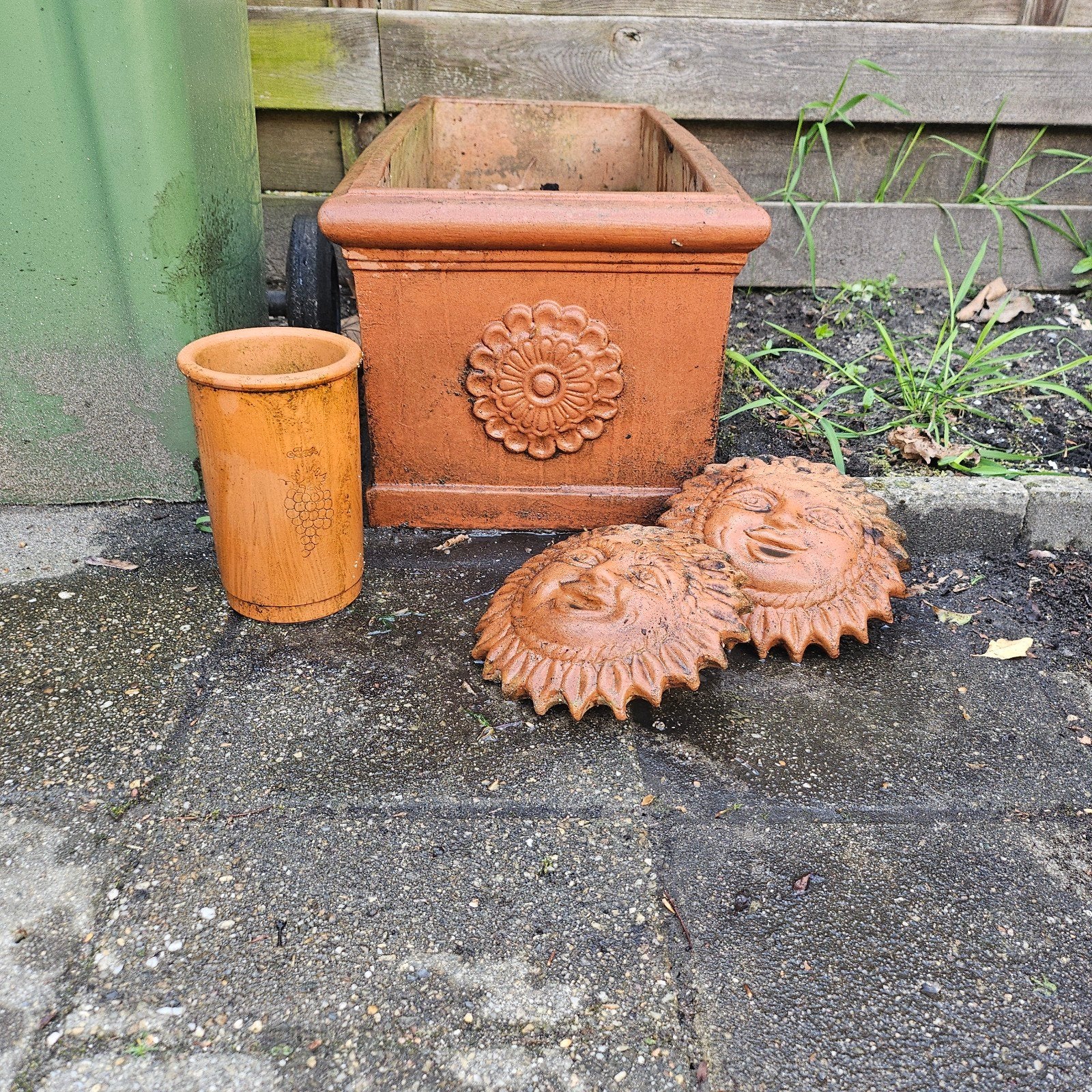 Plantenbak en versiering van terracotta, handgemaakt., Tuin en Terras, Ophalen, Steen, Minder dan 60 cm, Balkon