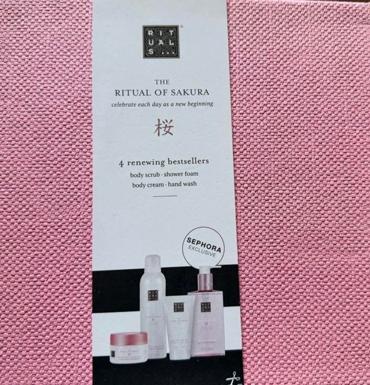 Nieuwe Rituals Sakura pakket M, Sieraden, Tassen en Uiterlijk, Uiterlijk | Lichaamsverzorging, Ophalen, Nieuw, Bad & Douche