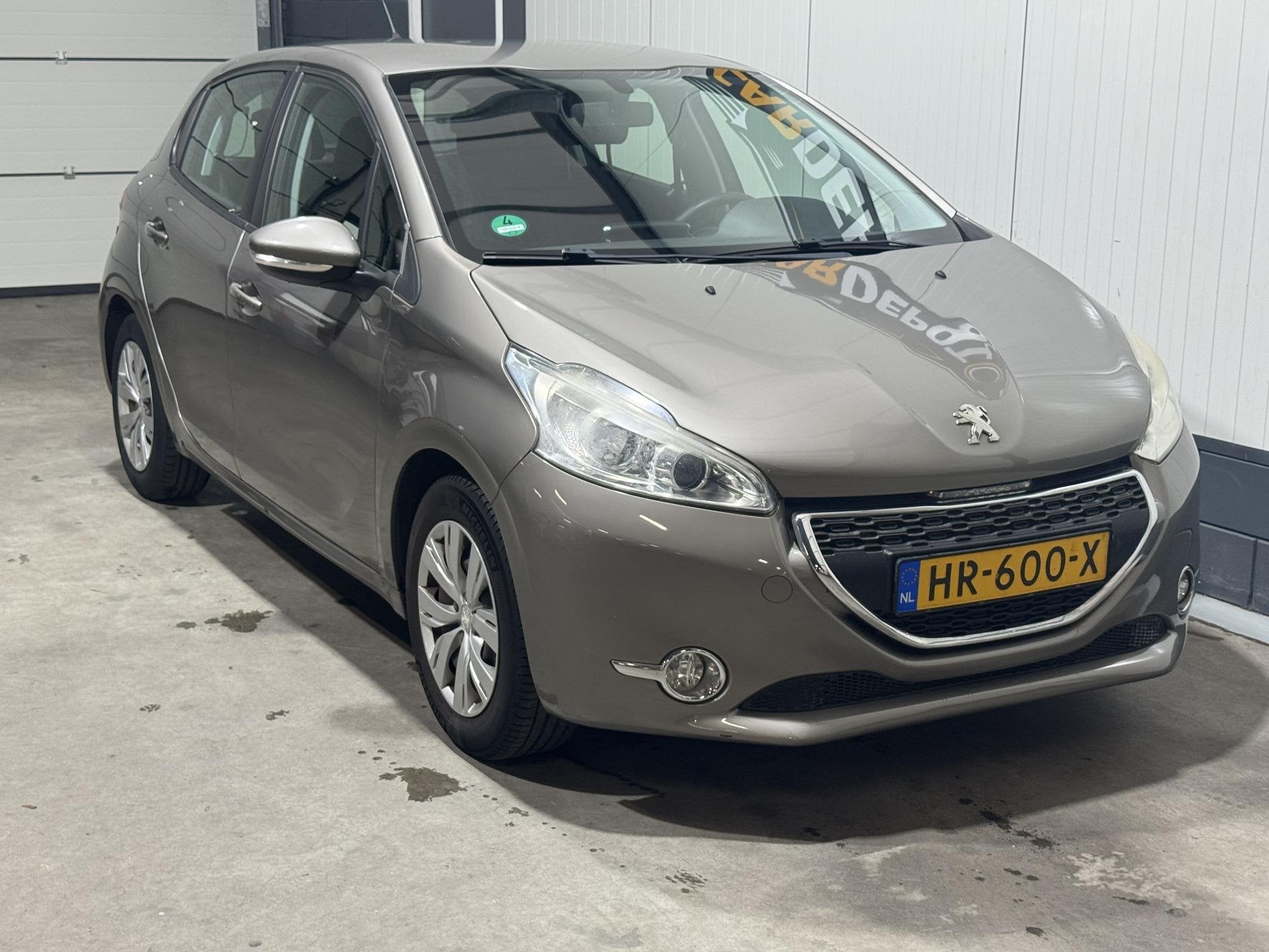 Peugeot 208 1.2 VTi Blue Lease Executive Zeer Netjes Trekh.V, Voorwielaandrijving, Euro 5, Stof, Gebruikt
