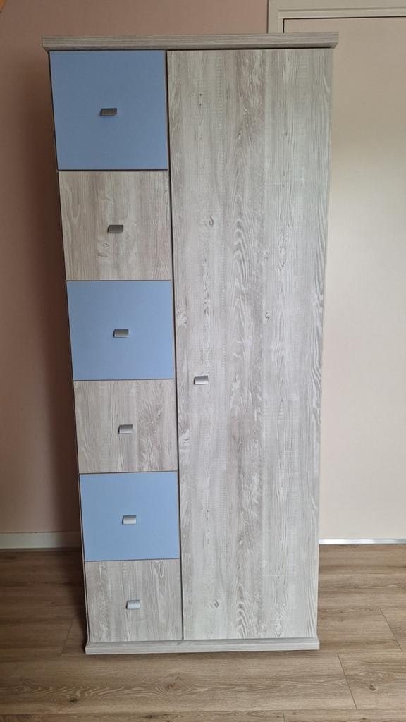 Degelijke kwaliteit kledingkast, Huis en Inrichting, Kasten | Kledingkasten, Ophalen, Zo goed als nieuw, 50 tot 75 cm, 200 cm of meer