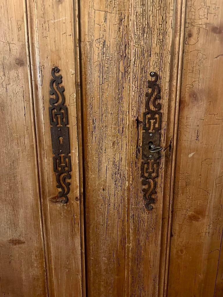 Oude houten kast met planken, Antiek en Kunst, Antiek | Meubels | Kasten, Ophalen