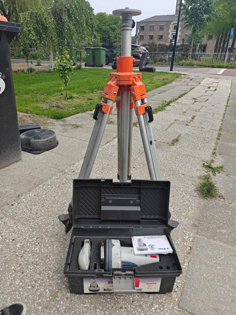 SOLA ASPX Zelfnivellerende puntlaser met afstandsbediening, Ophalen of Verzenden, Gebruikt