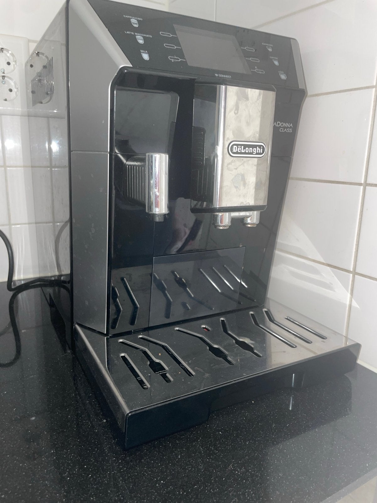 De'Longhi Primadonna Class met defect display, incl. melkres, Witgoed en Apparatuur, Koffiezetapparaten, Ophalen, Afneembaar waterreservoir