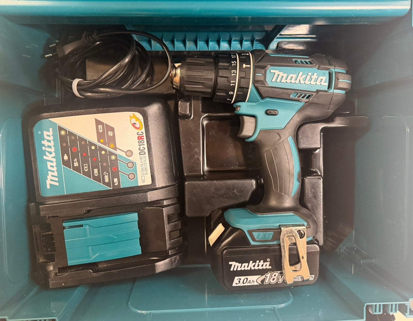 Makita DHP482 18V Klopboormachine – Accu, Lader & Koffer, J, Ophalen of Verzenden, D, Variabele snelheid