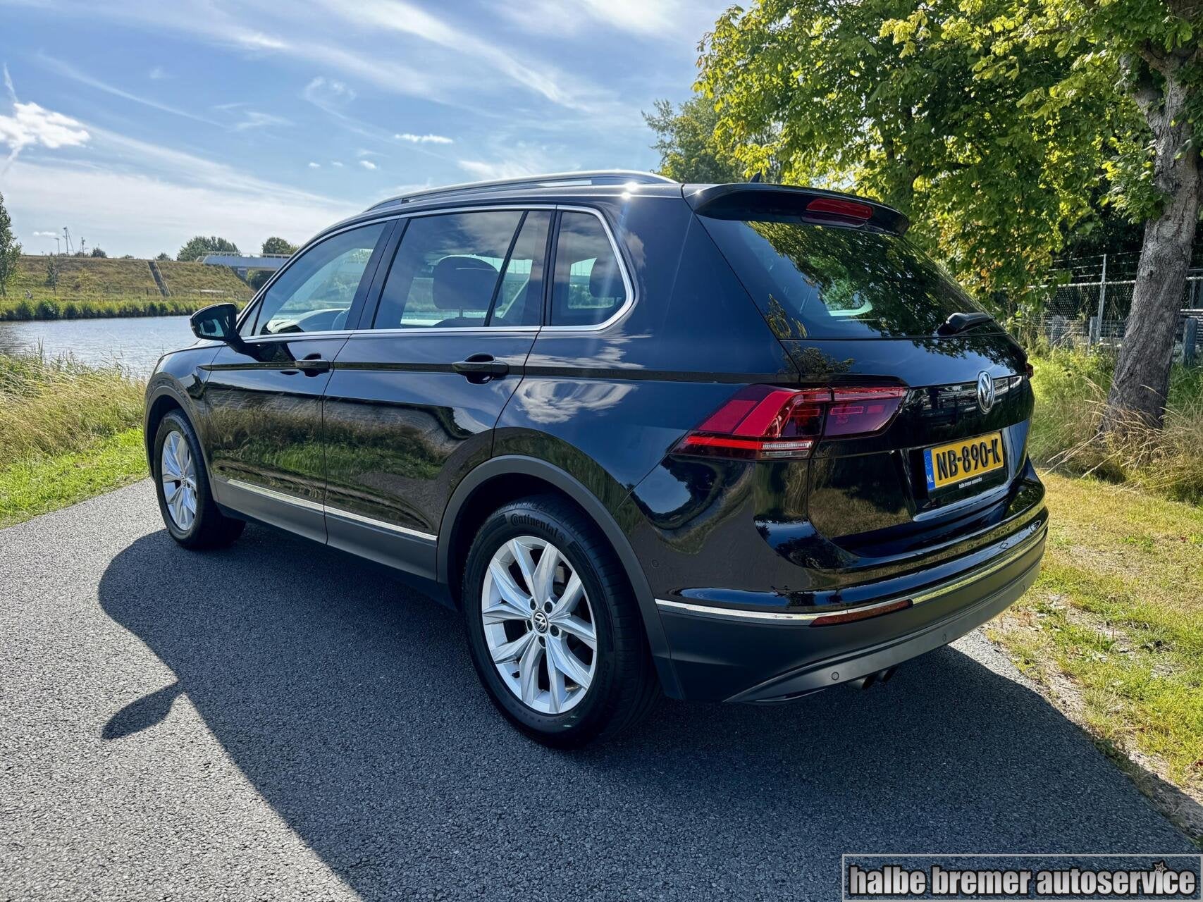 Volkswagen Tiguan 1.4 TSI Highline |Pano|Camera|Stoelv|Carpl, Auto's, Euro 6, 4 cilinders, 150 pk, Zwart