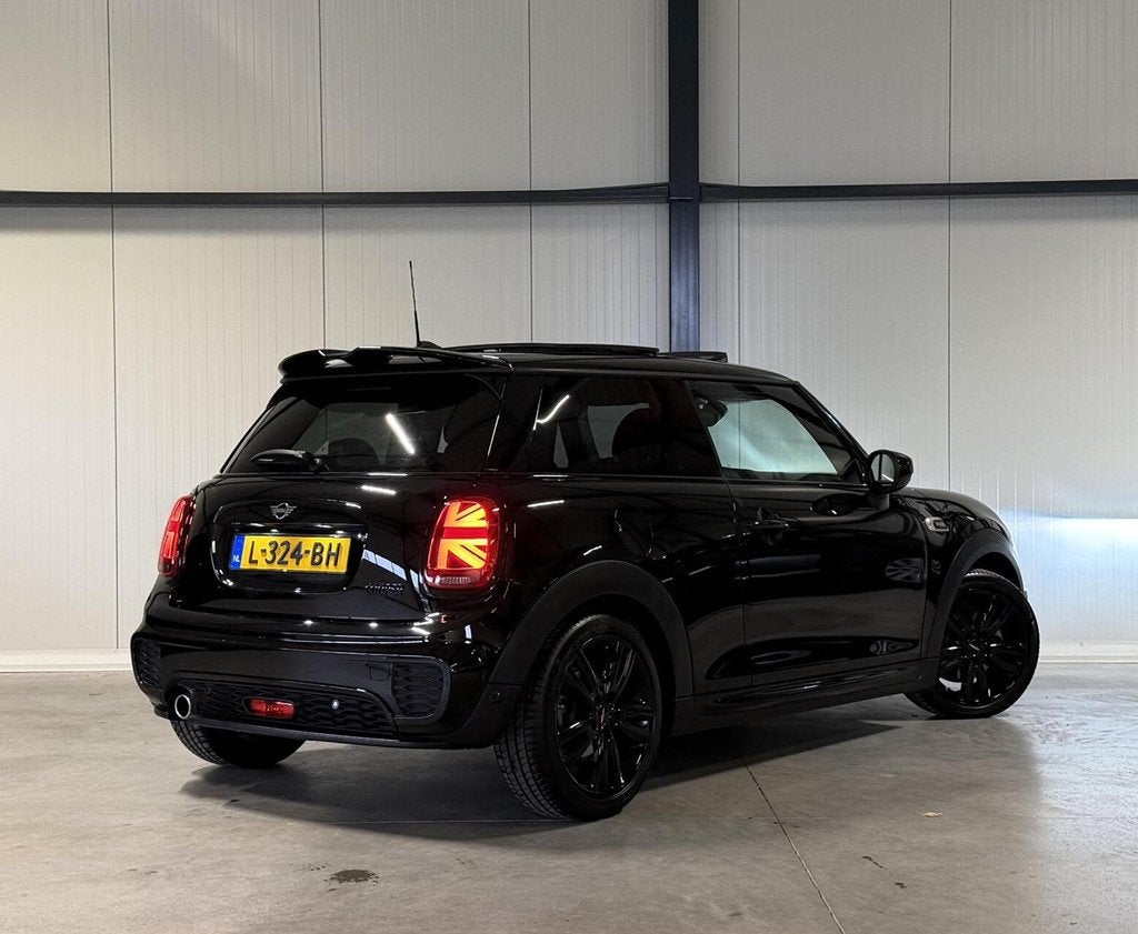 Mini Cooper 1.5 136PK Dalston edition JCW-pack Pano Carplay, 136 pk, Gebruikt, Euro 6, 4 stoelen