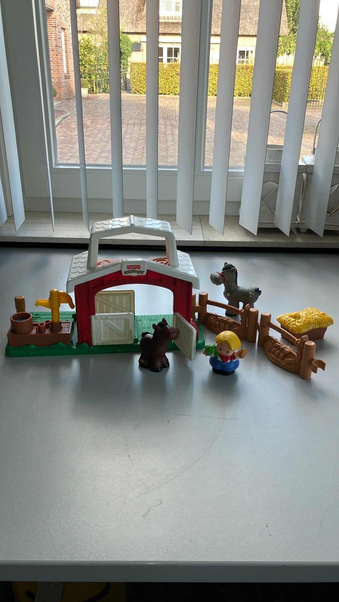 Fisher price little people stal, Ophalen of Verzenden, Gebruikt, Speelset