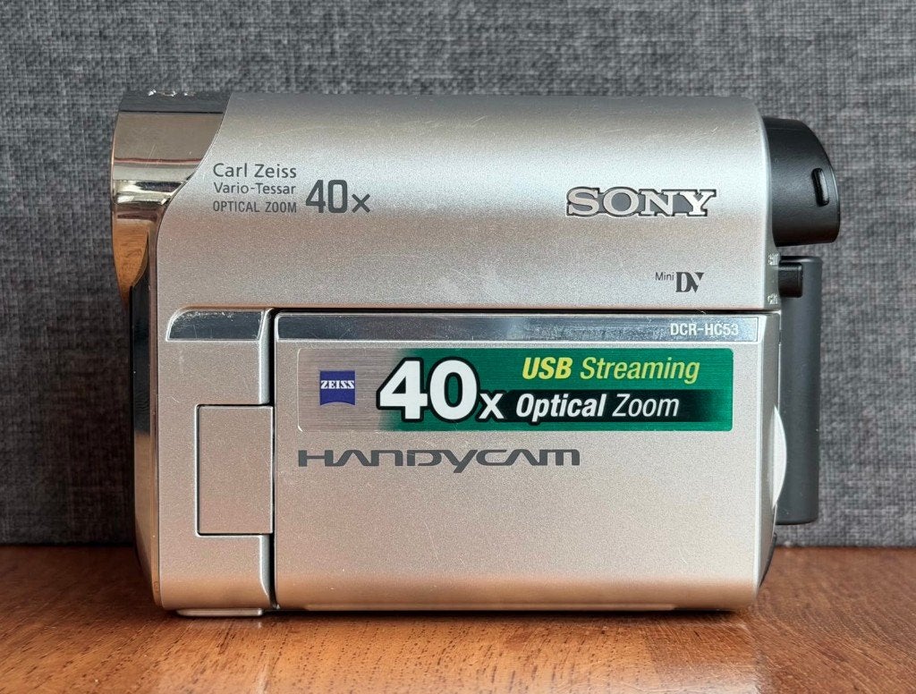 Sony DCR-HC53E, Topmodel, MiniDV NightShot Carl Zeiss Getest, Audio, Tv en Foto, Videocamera's Digitaal, Mini dv, 20x of meer