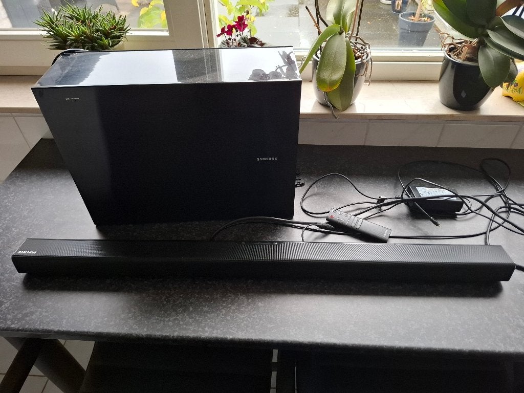 Soundbar en subwoofer Samsung, Ophalen, Met externe subwoofer, Gebruikt