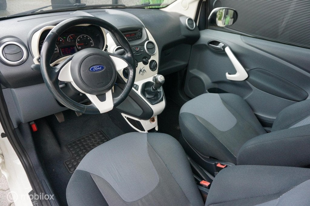 Ford Ka 1.2 Titanium X Airco Centr Vergr LMV Origineel NL, Auto's, Ford, Voorwielaandrijving, Euro 5, Gebruikt, 1242 cc