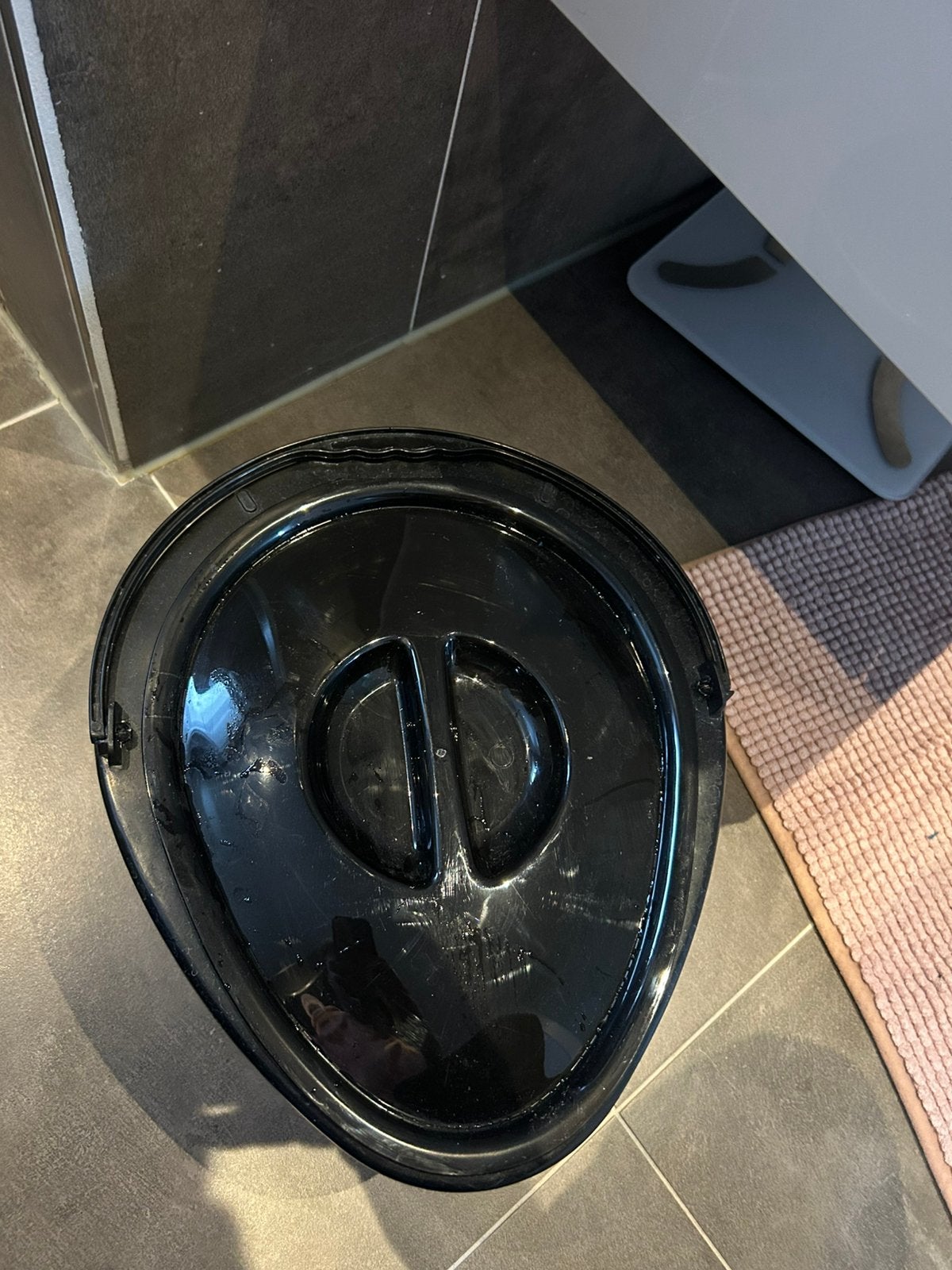 Camping toilet, Ophalen