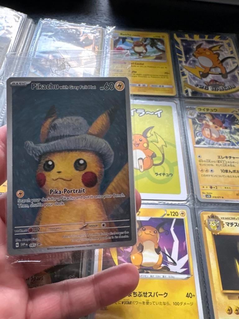 Pikachu sealed promo, Hobby en Vrije tijd, Verzamelkaartspellen | Pokémon, Ophalen of Verzenden, Zo goed als nieuw, Meerdere kaarten