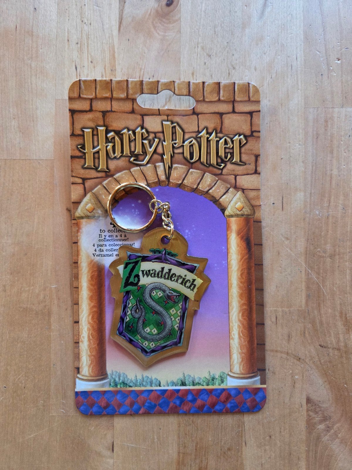 Harry Potter Zwadderich Sleutelhanger - Nieuw Metaal, Verzamelen, Harry Potter, Verzenden, Nieuw, Gebruiksvoorwerp