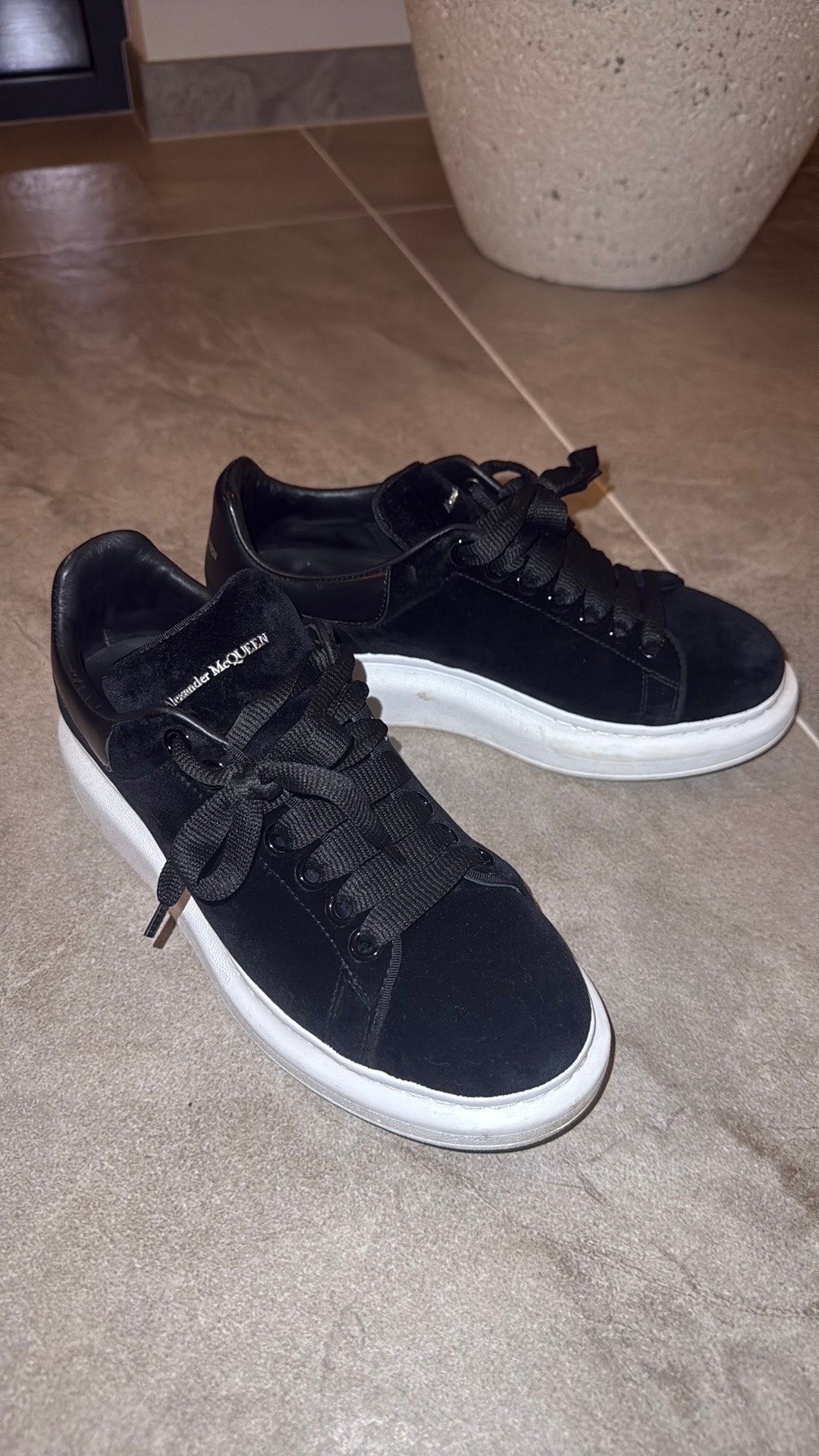 Alexander McQueen Sneakers dames maat 38, Kleding | Dames, Schoenen, Ophalen, Zo goed als nieuw, Zwart, Sneakers of Gympen