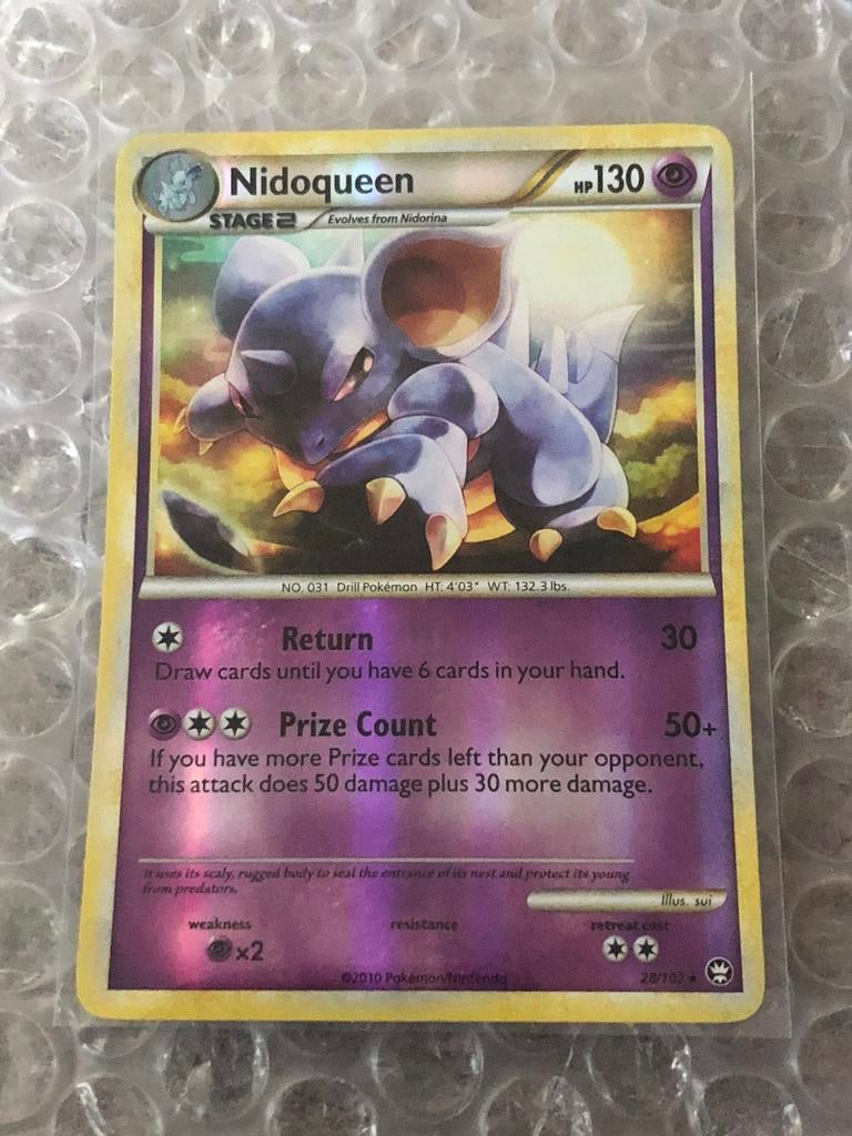 Nidoqueen 28/102 Rare Reverse Holo, Ophalen of Verzenden, Nieuw, Losse kaart, Foil