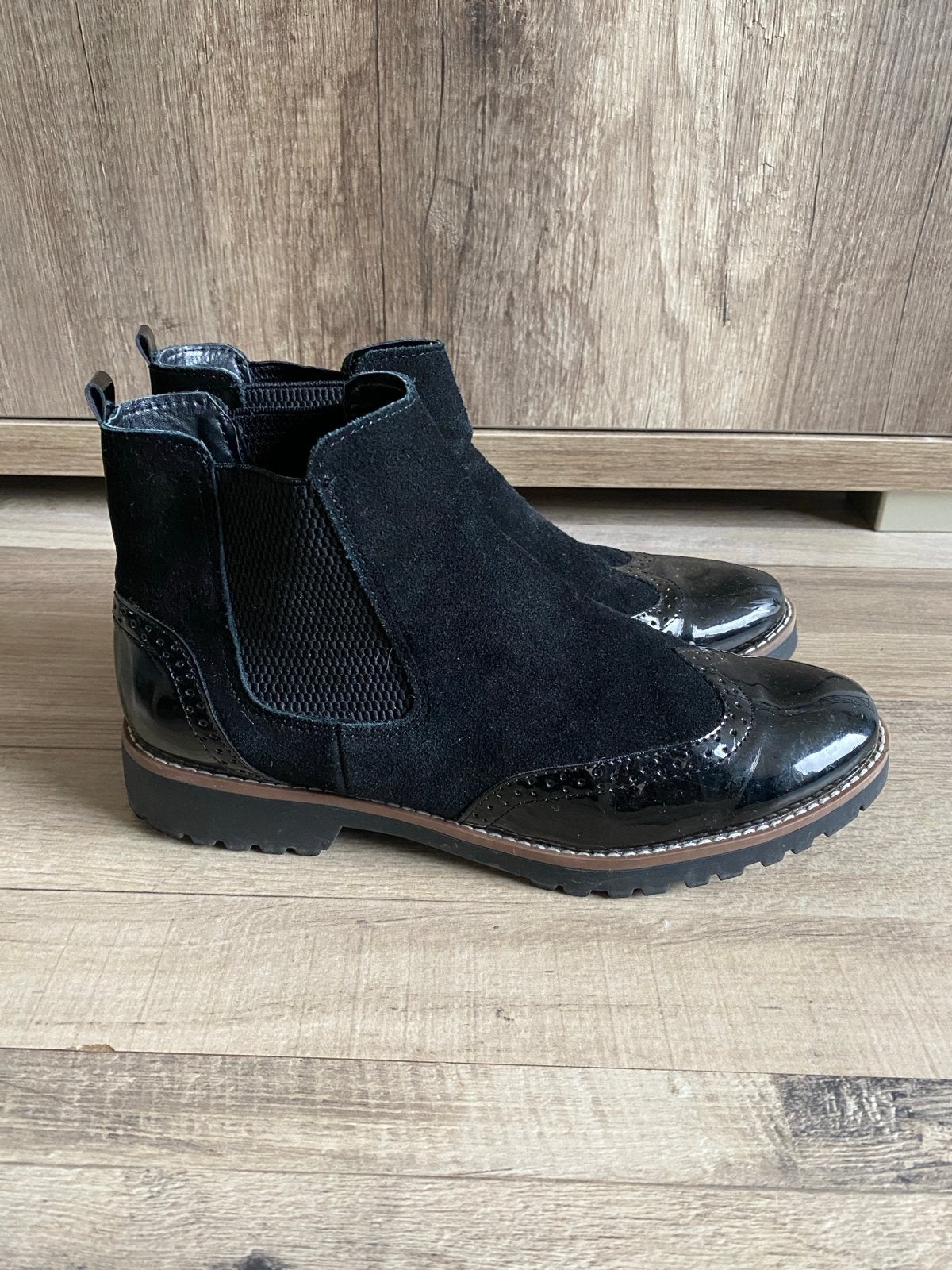 Zwarte enkellaarsjes met lakleer en suède details, Kleding | Dames, Verzenden, Zwart, Lage of Enkellaarzen, Gedragen