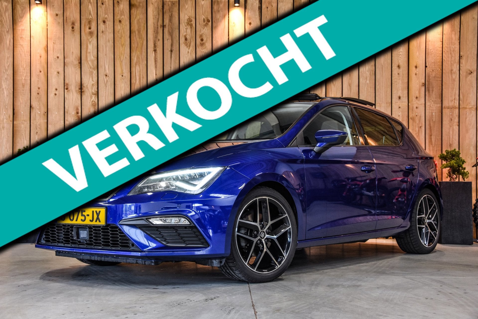 Seat Leon 1.5 TSI FR *Pano*Camera*Virtual*Keyless*Led*Stoelv, Auto's, Euro 6, 4 cilinders, 150 pk, Bedrijf