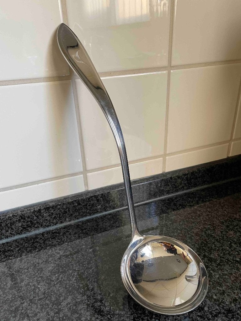 Vintage Sola GZ groot soeplepel opscheplepel puntfilet, Huis en Inrichting, Keuken | Bestek, Sola, Los bestek, Ophalen of Verzenden