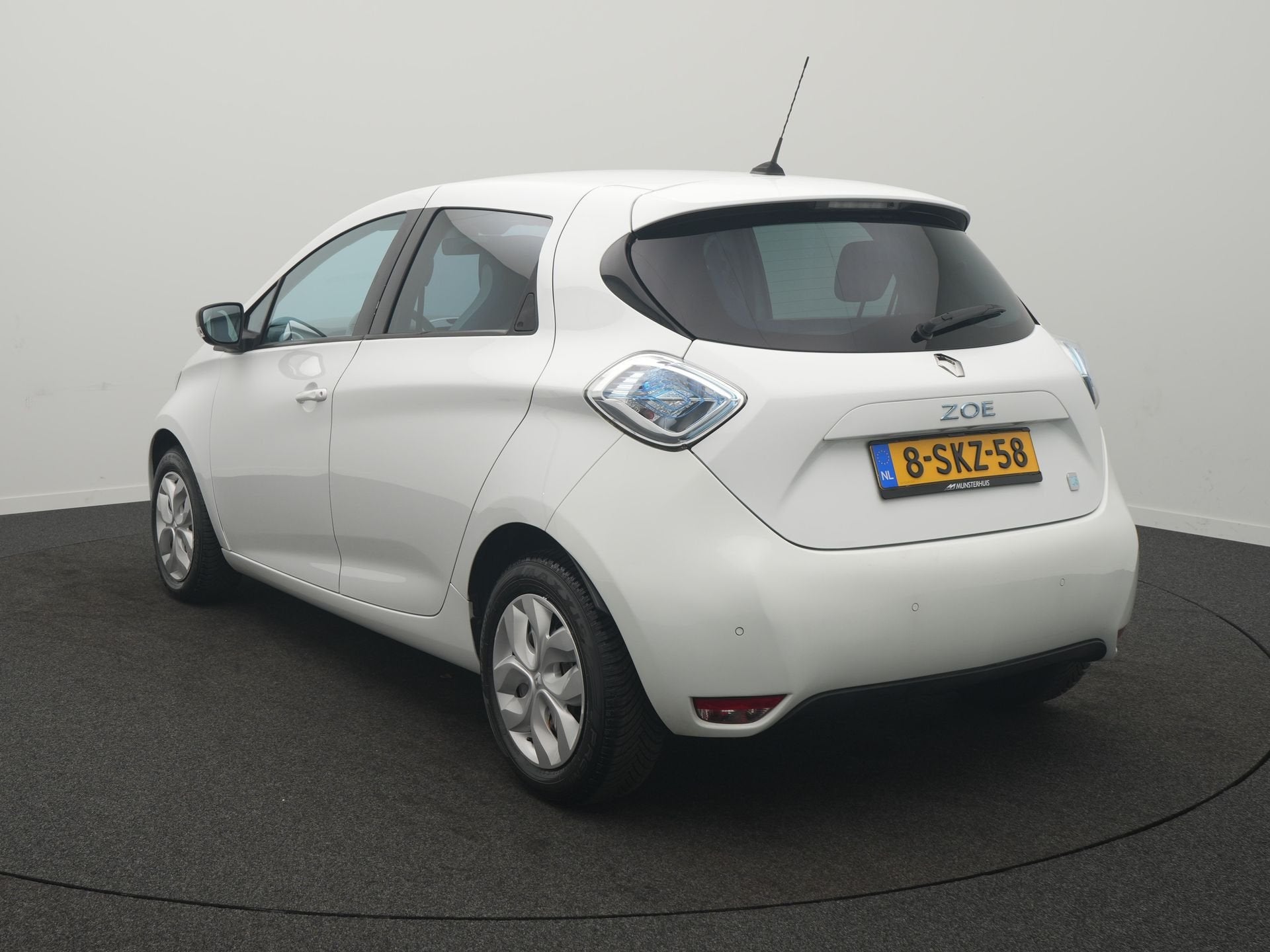 Renault ZOE Q210 Zen Quickcharge 22 kWh Koop accu - RIJKLAAR, 12 maanden, Gebruikt, 22 kWh, Wit