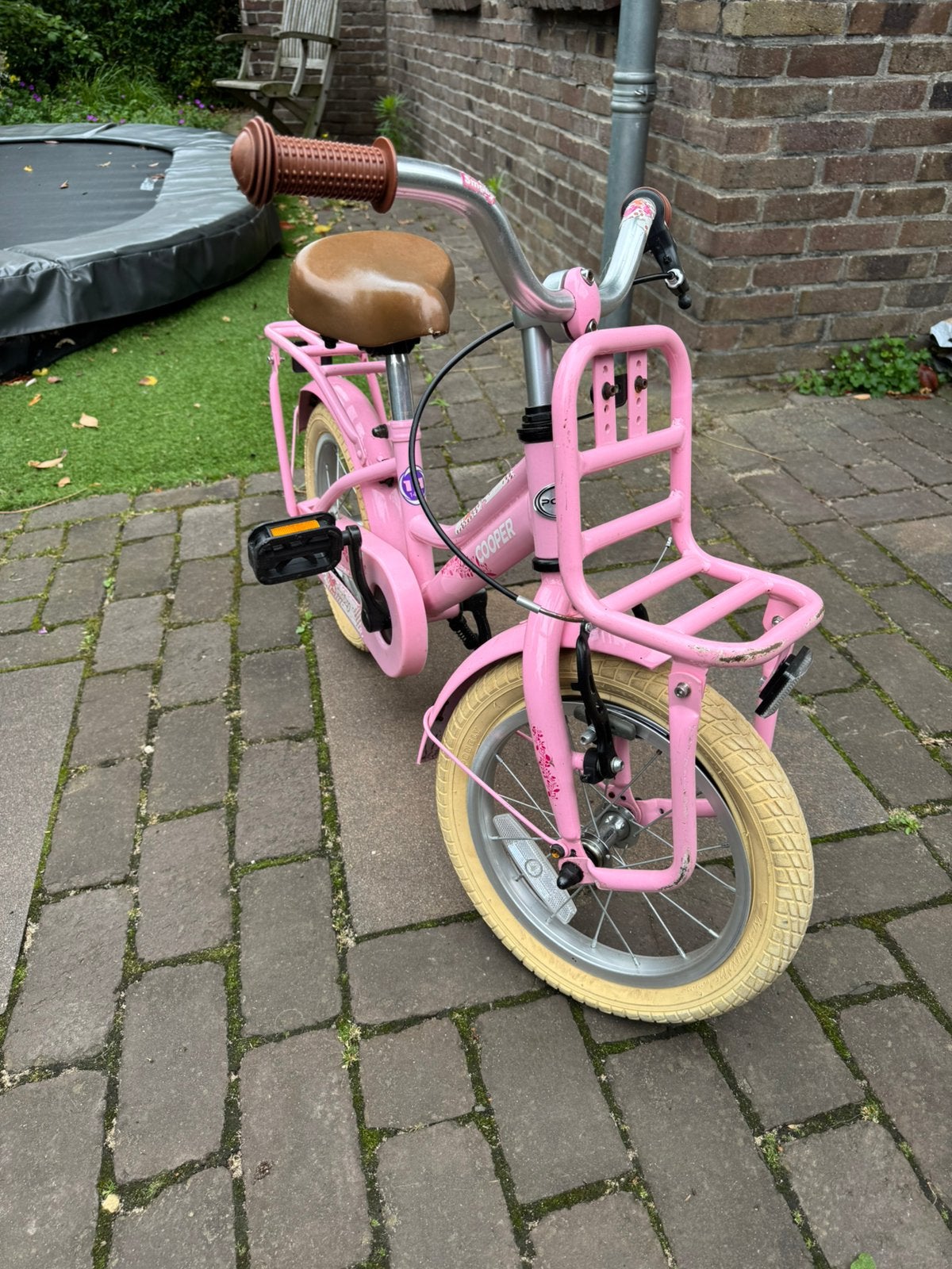 Roze Cooper meisjesfiets 14 inch (nieuwe binnenband nodig), Fietsen en Brommers, Fietsen | Kinderfietsjes, Ophalen, Gebruikt, Terugtraprem