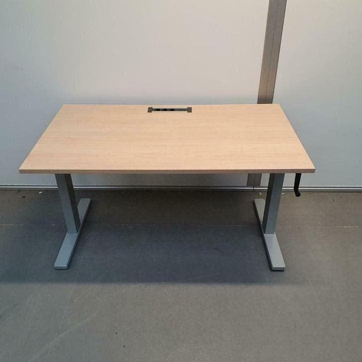 Slingerbureau werkplek bureau 140x80 cm, Huis en Inrichting, Bureaus, Ophalen, In hoogte verstelbaar, Gebruikt