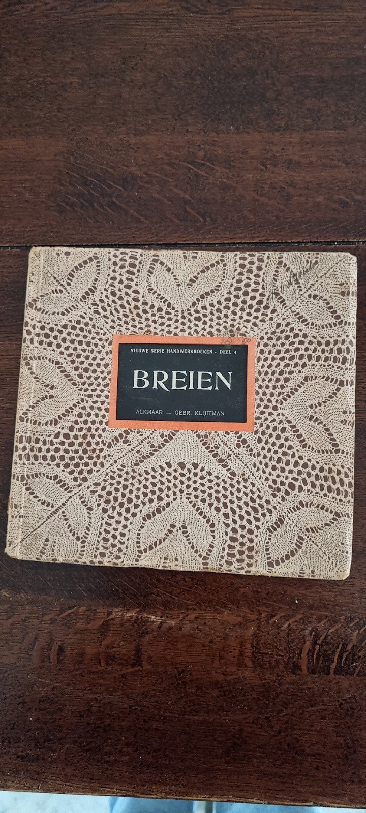 Oud Breiboek - Nieuwe Serie Handwerkboeken Deel 4, Ophalen of Verzenden, Gelezen, Breien en Haken, H. J. van Wessem