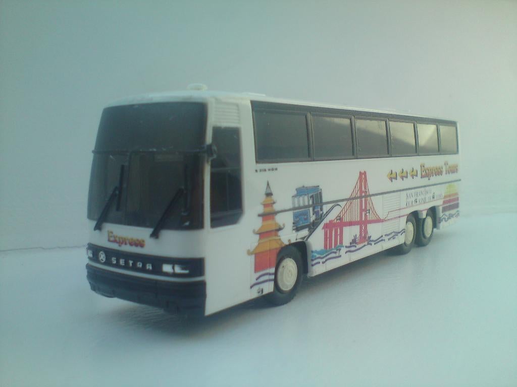 Herpa Setra hoogdekker bus. Usa uitvoering., Hobby en Vrije tijd, Modelauto's | 1:87, Ophalen of Verzenden, Zo goed als nieuw