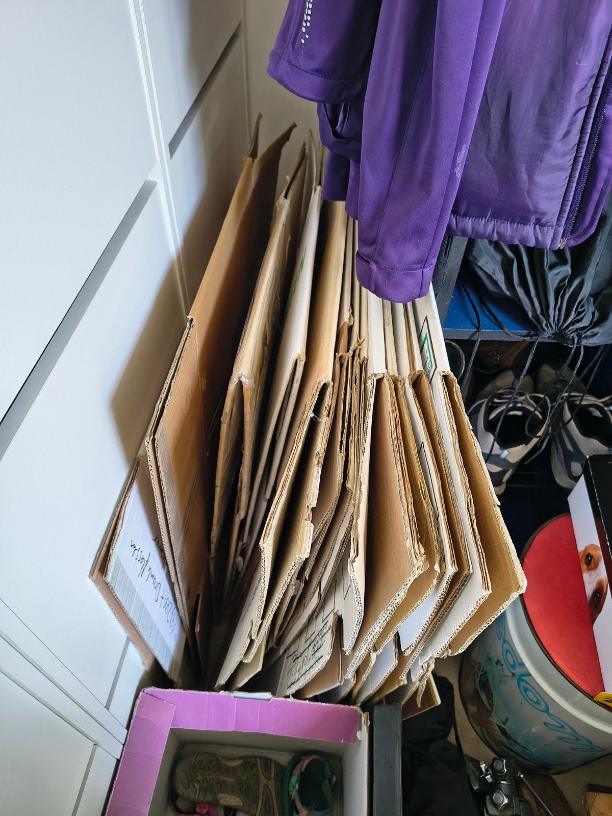 14 verhuisdozen, Ophalen