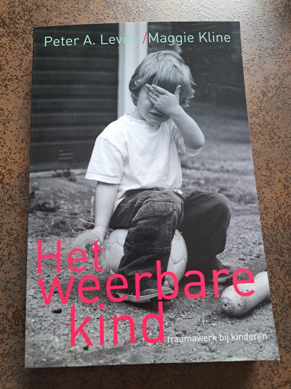 Peter A. Levine /M. Kline- Het weerbare kind, Ophalen of Verzenden, Zo goed als nieuw, Maggie Kline; Peter Levine