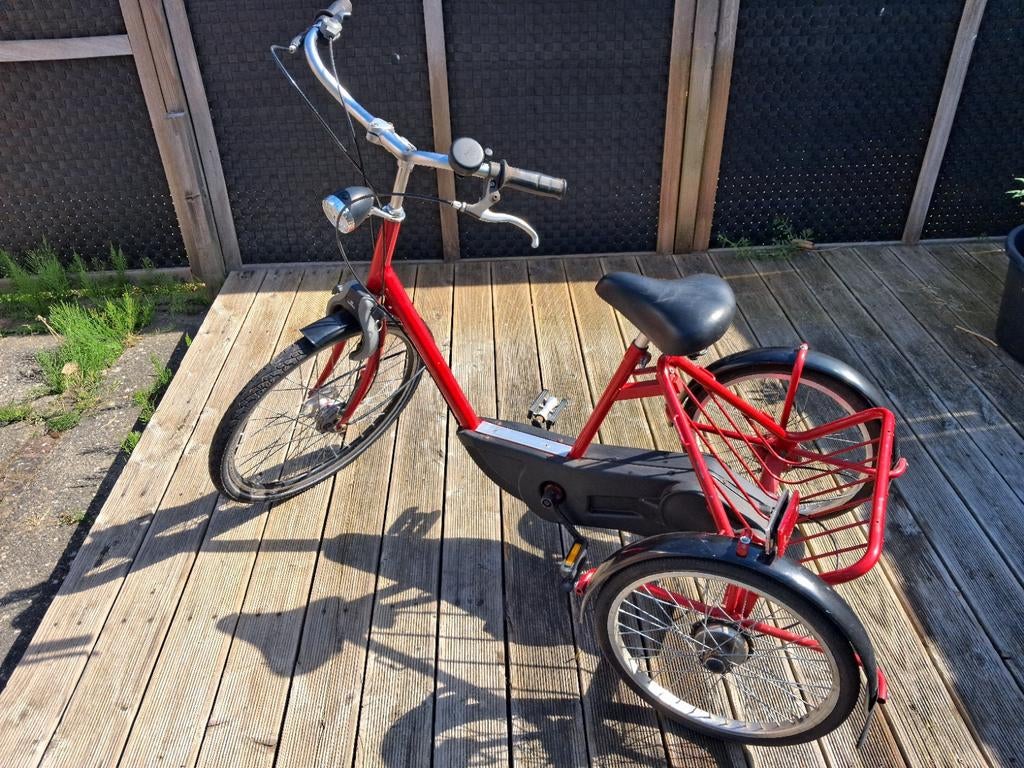Driewielfiets fiets Driewieler Huka rood, Ophalen, Gebruikt, Trommelrem, Huka