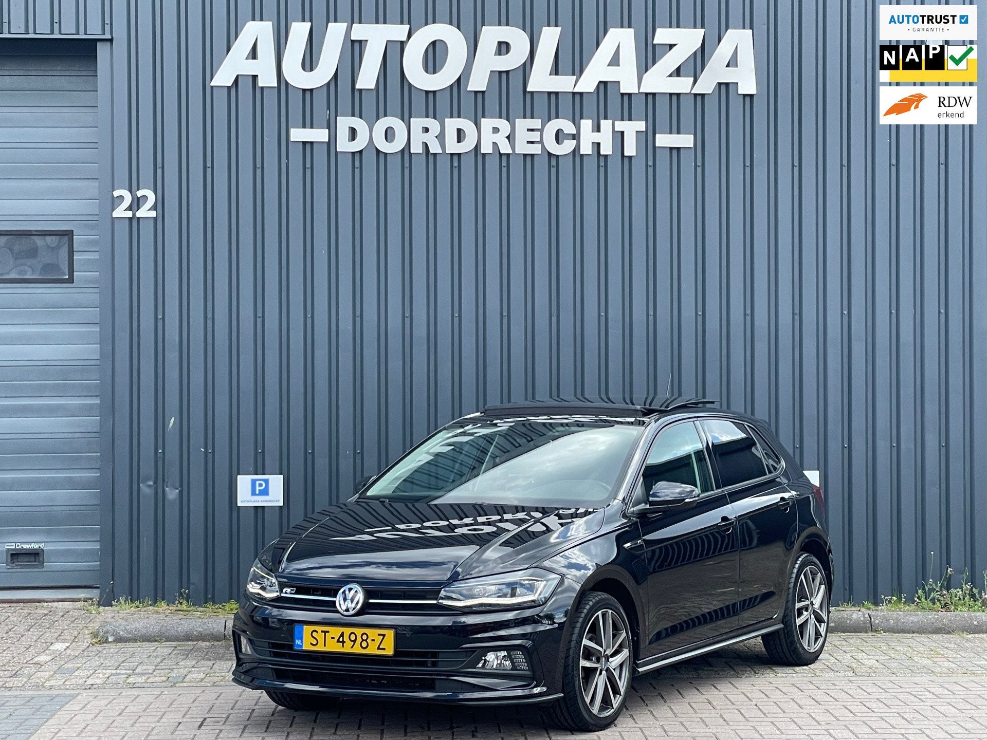Volkswagen Polo 1.0 TSI R LINE | VIRTUAL | PANO, Auto's, Voorwielaandrijving, Stof, Zwart, Origineel Nederlands