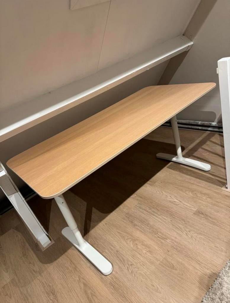 IKEA Bekant bureau, Huis en Inrichting, Bureaus, Ophalen, 160 cm, Gebruikt, Hout