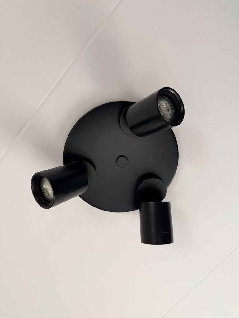 2x IKEA NYMÅNE plafondspot antraciet 3 spots, Ophalen of Verzenden, Zo goed als nieuw, Dimbaar, Metaal