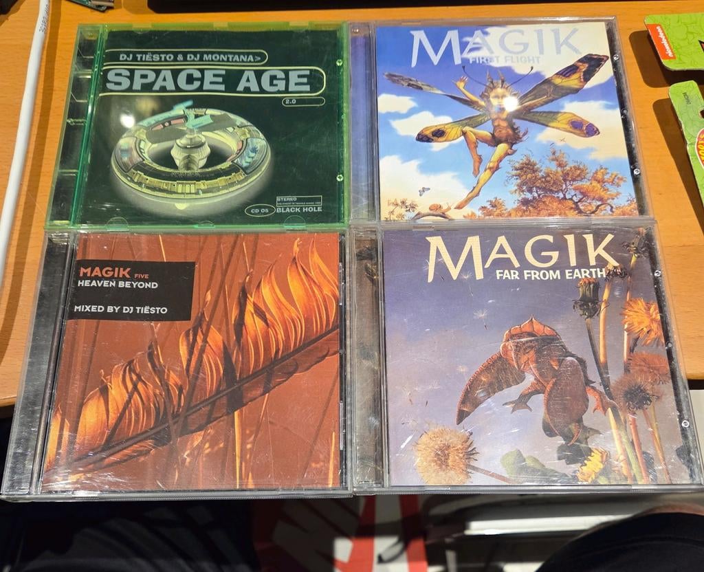 4 x DJ Tiësto Magik Far From earth First Flight space age cd, Ophalen of Verzenden, Zo goed als nieuw, Techno of Trance, Boxset