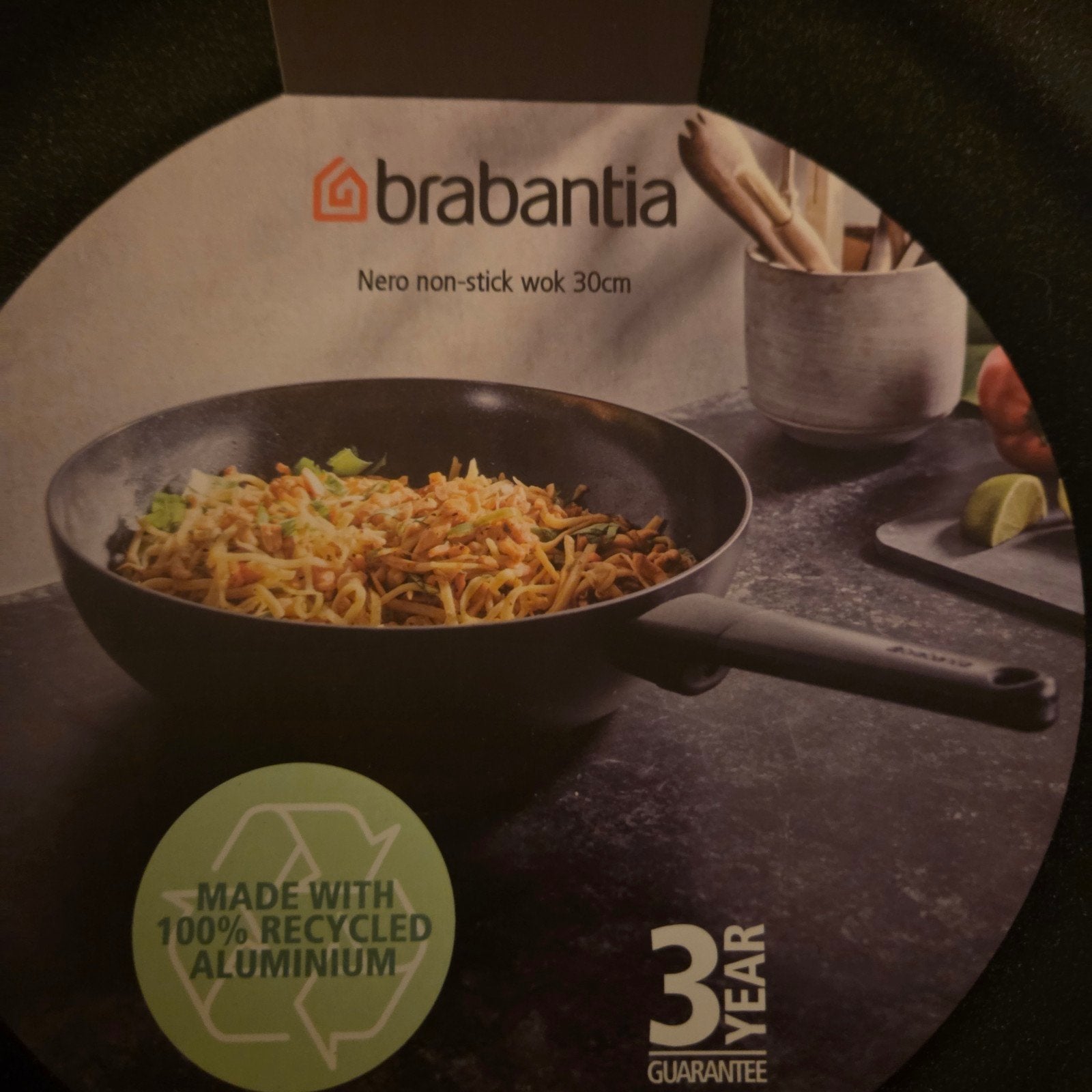 Brabantia Nero anti-aanbak wok 30cm - Nieuw, Huis en Inrichting, Keuken | Potten en Pannen, Ophalen