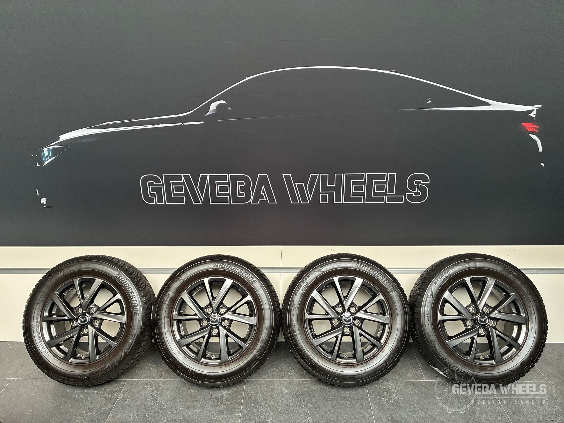 16” originele Mazda CX30 velgen + winterbanden 5x114.3 TPMS, -, Banden en Velgen, Gebruikt, 215 mm