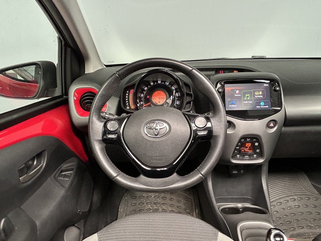 Toyota Aygo 1.0 VVT-i x-Cabrio Automaat|Carplay|Airco|Automa, Stof, Gebruikt, Zwart, 4 stoelen