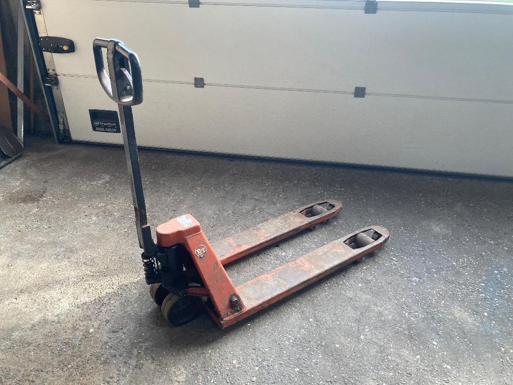 BT palletwagen pompwagen, Ophalen of Verzenden, Gebruikt, Handmatig, Tweewielig