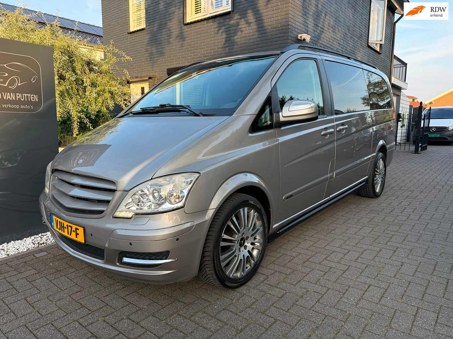 Mercedes-Benz Viano 3.0 CDI V6 /dubbele cabine/ vele opties, Auto's, Automaat, Achterwielaandrijving, Gebruikt, 2284 kg