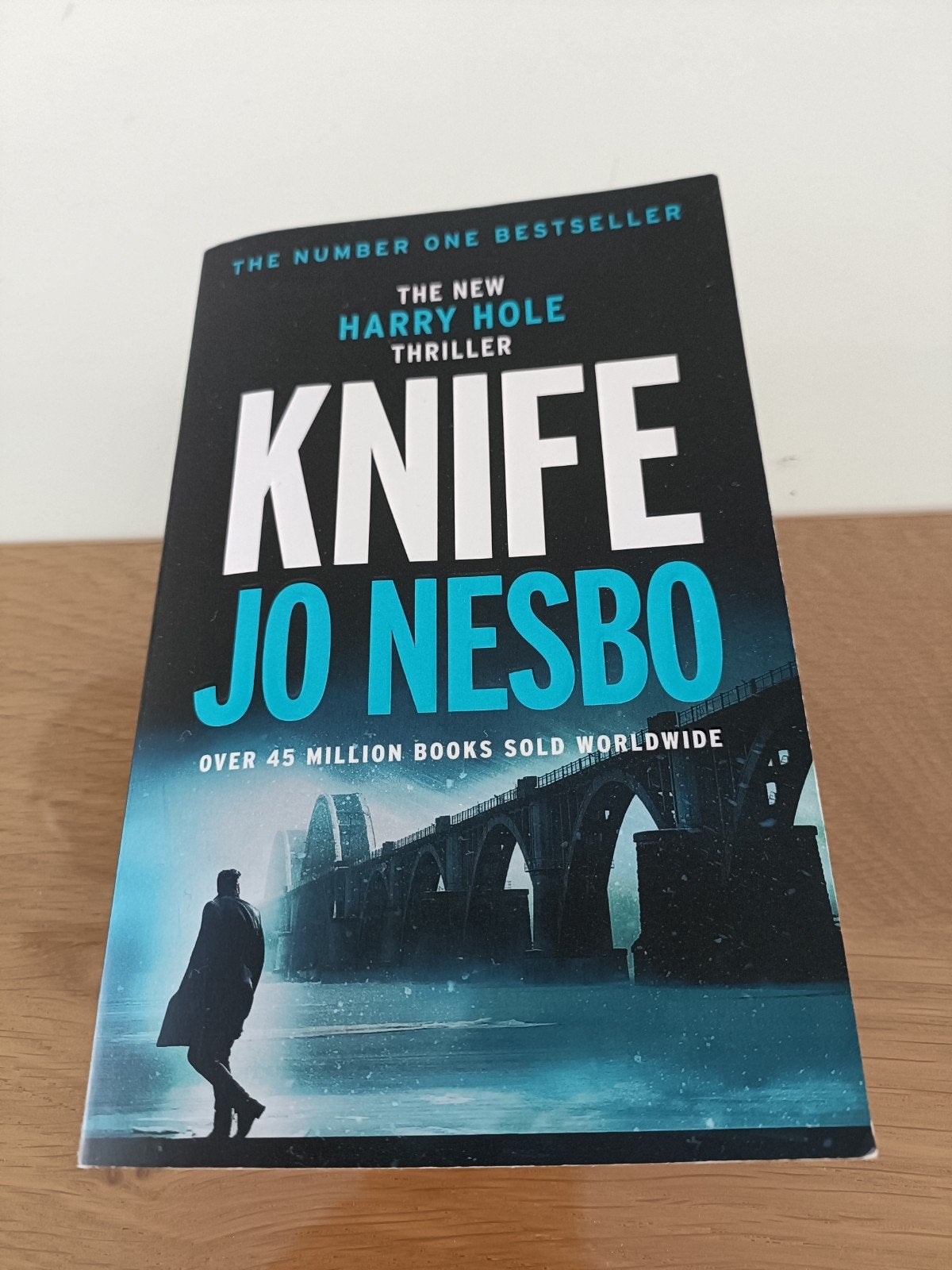 Jo Nesbo - Knife (Harry Hole Thriller), Ophalen of Verzenden, Gelezen, Jo Nesbo, Scandinavië