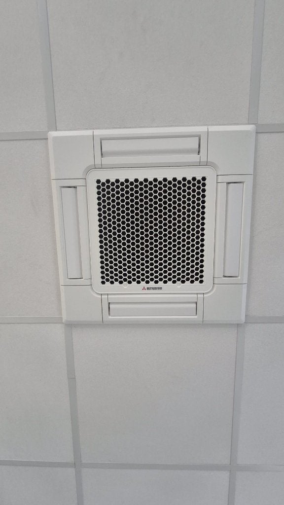 Mitsubishi cassette airco + buiten units, Doe-het-zelf en Verbouw, Verwarming en Radiatoren, Gebruikt, Radiator, 800 watt of meer