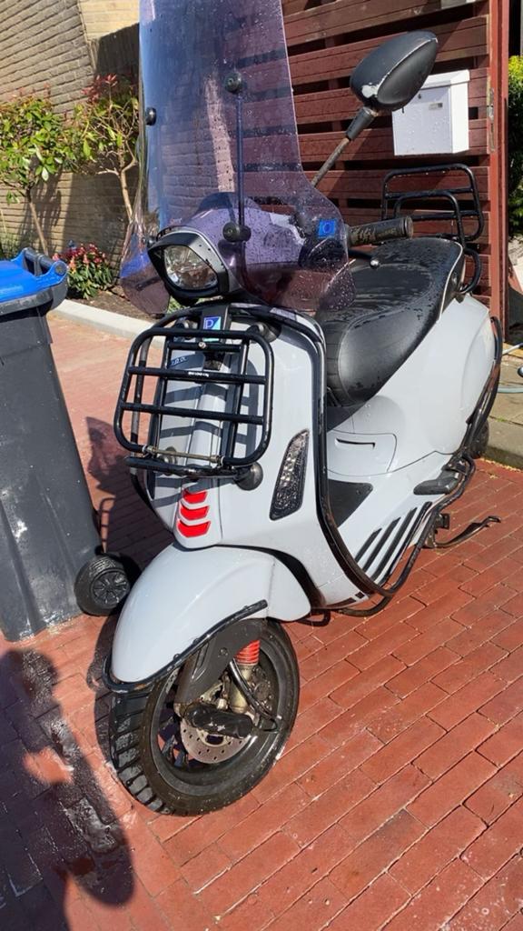 Vespa sprint, Ophalen, Gebruikt, Maximaal 45 km/u