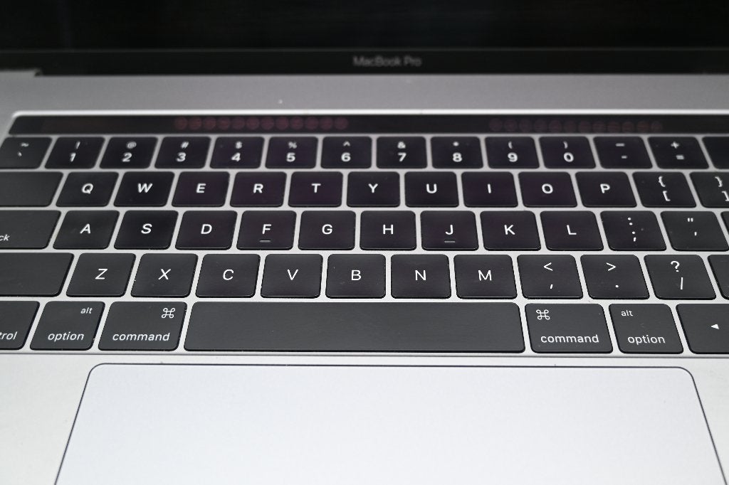 Apple Macbook pro 2016 i7 16GB 256GB, Computers en Software, Apple Macbooks, MacBook Pro, Gebruikt, 256 GB, 2 tot 3 Ghz