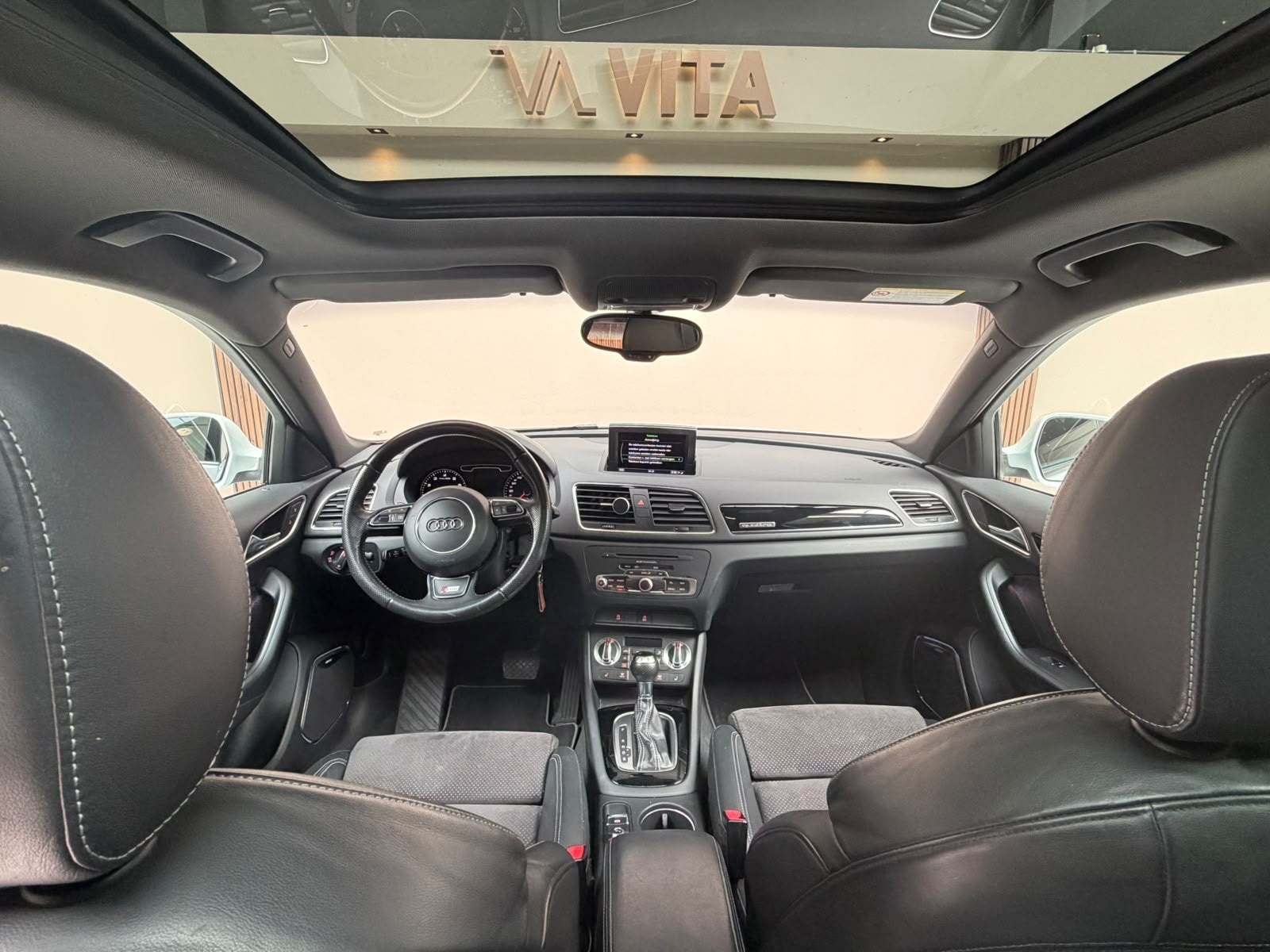 Foto 2 van Audi Q3 2.0 TFSI quattro Pro Line BOSE|Pano|3xS-Line|LED|Dea
