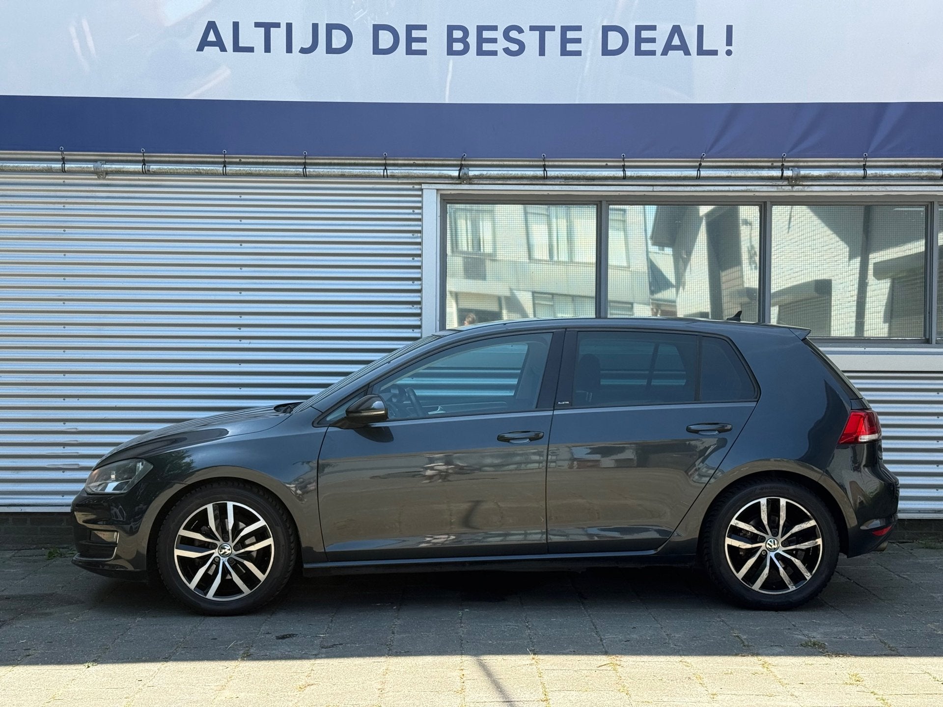 Volkswagen Golf 1.4 TSI Connected Series Allstar l Automaat, Gebruikt, 4 cilinders, Automatische klimaatregeling, 630 kg