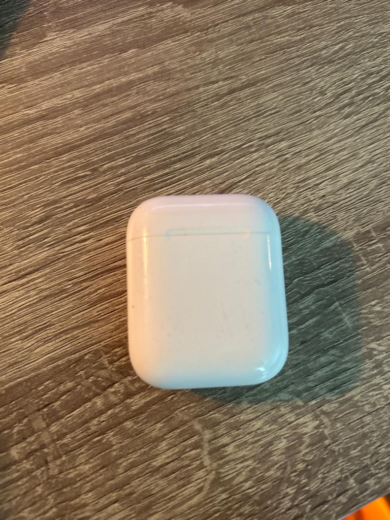 Apple AirPods, Ophalen of Verzenden, Zo goed als nieuw