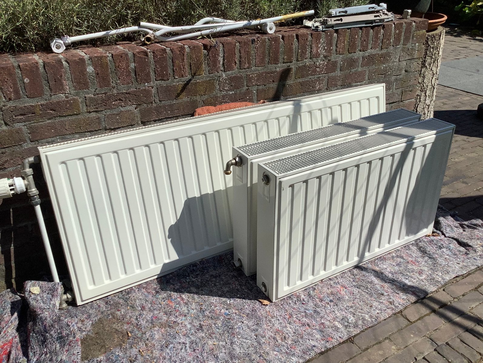 Vijf radiatoren, Ophalen, Zo goed als nieuw, Radiator, 30 tot 80 cm